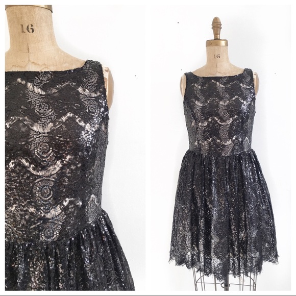 BB DAKOTA black sequin lace party dress. - Picture 2 of 8